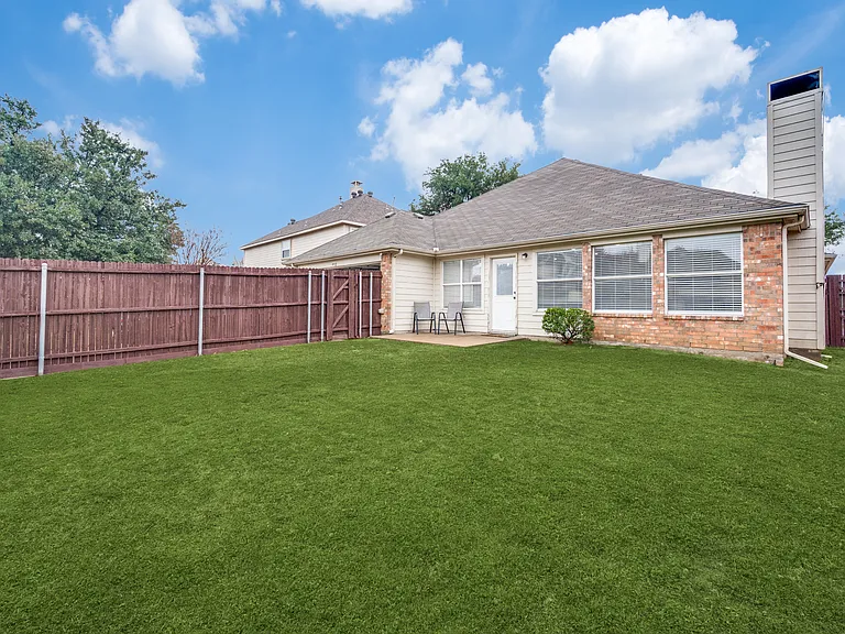 9512 Shirland Ln — Photo 35