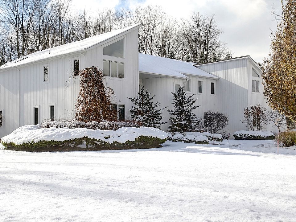 1st image of 37560 Delamere Ct