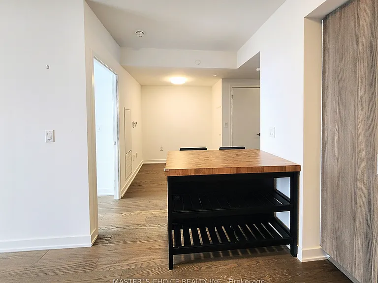11 Wellesley St W #3407 — Photo 6
