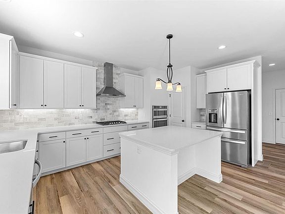 4th image of 203 Old Moray Pl