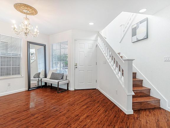 4th image of 1582 Sawgrass Dr