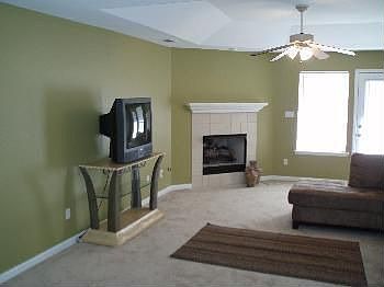 4th image of 1121 Victory Garden Dr