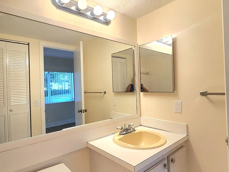 133 Lake Pine Cir — Photo 8