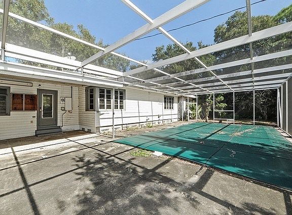 2nd image of 876 Patterson Dr