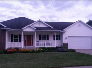 2104 W 4th St, Vinton, IA 52349
