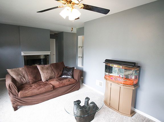 2nd image of 9542 Lincoln Ave