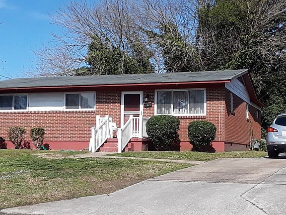 3rd image of 918 Dandridge Dr
