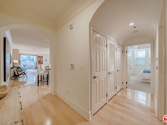 4th image of 1658 Camden Ave APT 108