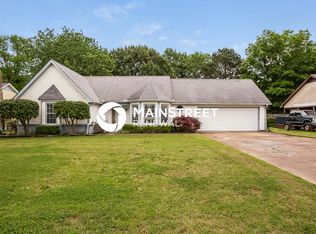 7642 White Ash Dr, Southaven, MS 38671