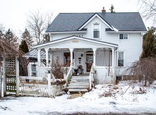 811 E Fitzsimmons Rd, Oak Creek, WI 53154