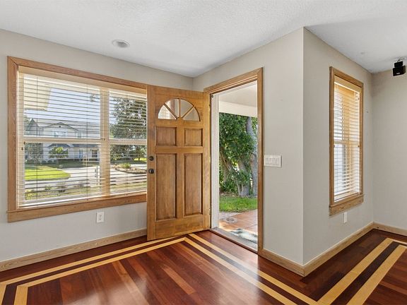 5th image of 2850 1st Ave