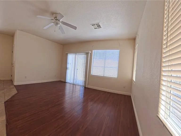 7776 Littondale St — Photo 13