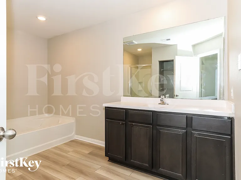 26732 Frost Dr — Photo 12