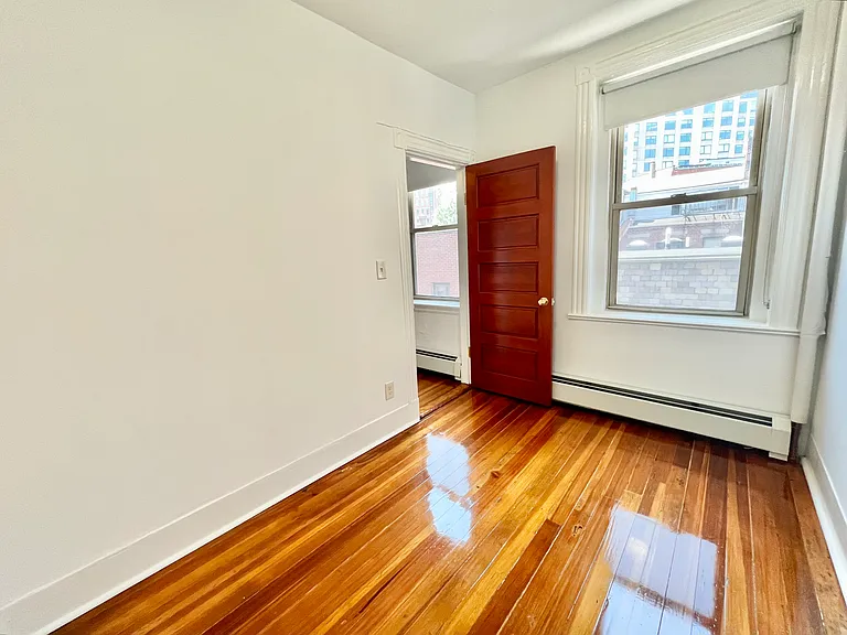 9 Thacher Ct #9 — Photo 16