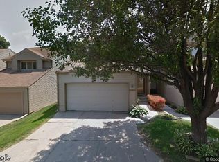 6211 Dorcas Plz, Omaha, NE 68106
