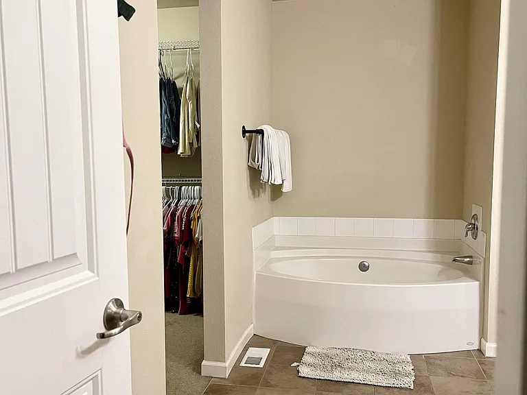 1616 Farina Loop SE — Photo 16