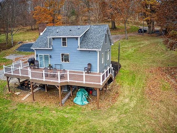 4th image of 484 Tank Farm Rd