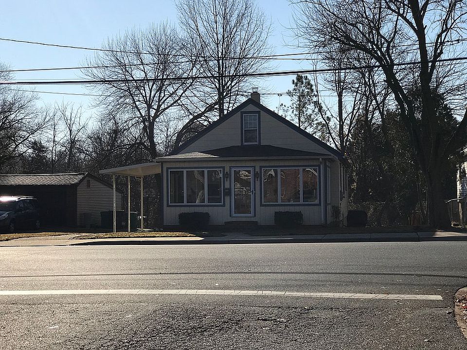 2nd image of 706 New Rd
