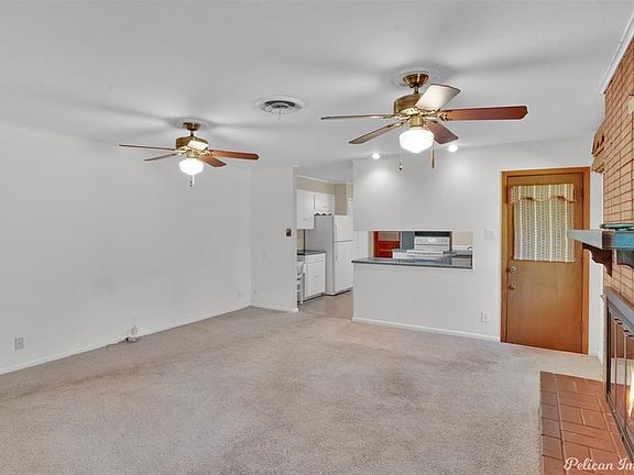 2nd image of 742 Lincoln Dr