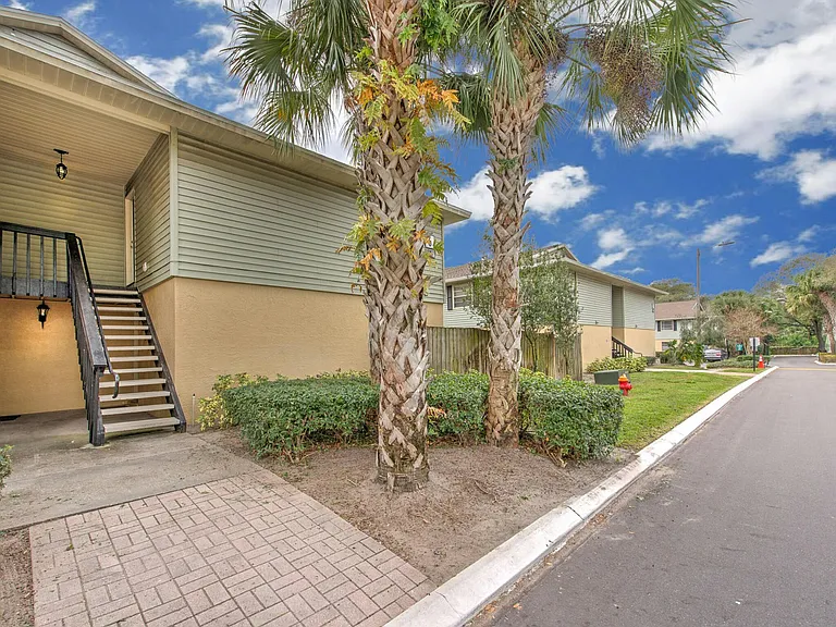 230 Berry Tree Pl — Photo 41