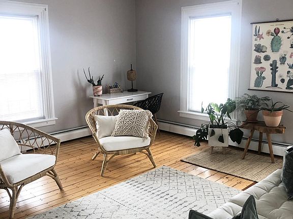 3rd image of 1 Montrose St APT 3