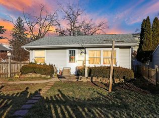 5208 E Wonder Lake Rd, Wonder Lake, IL 60097