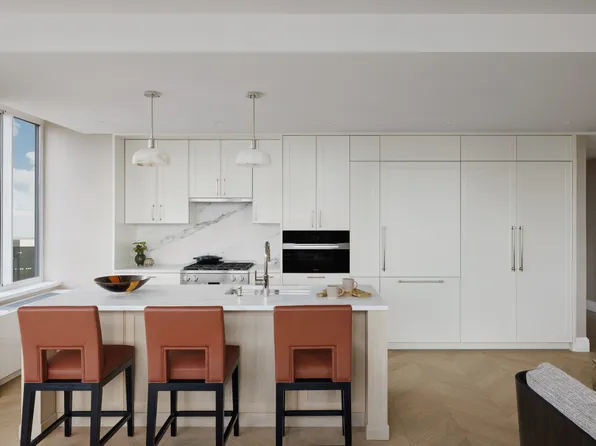 400 East 84th Street image 6 of 25