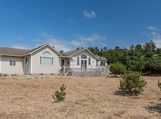 2405 NW Convoy Way, Waldport, OR 97394