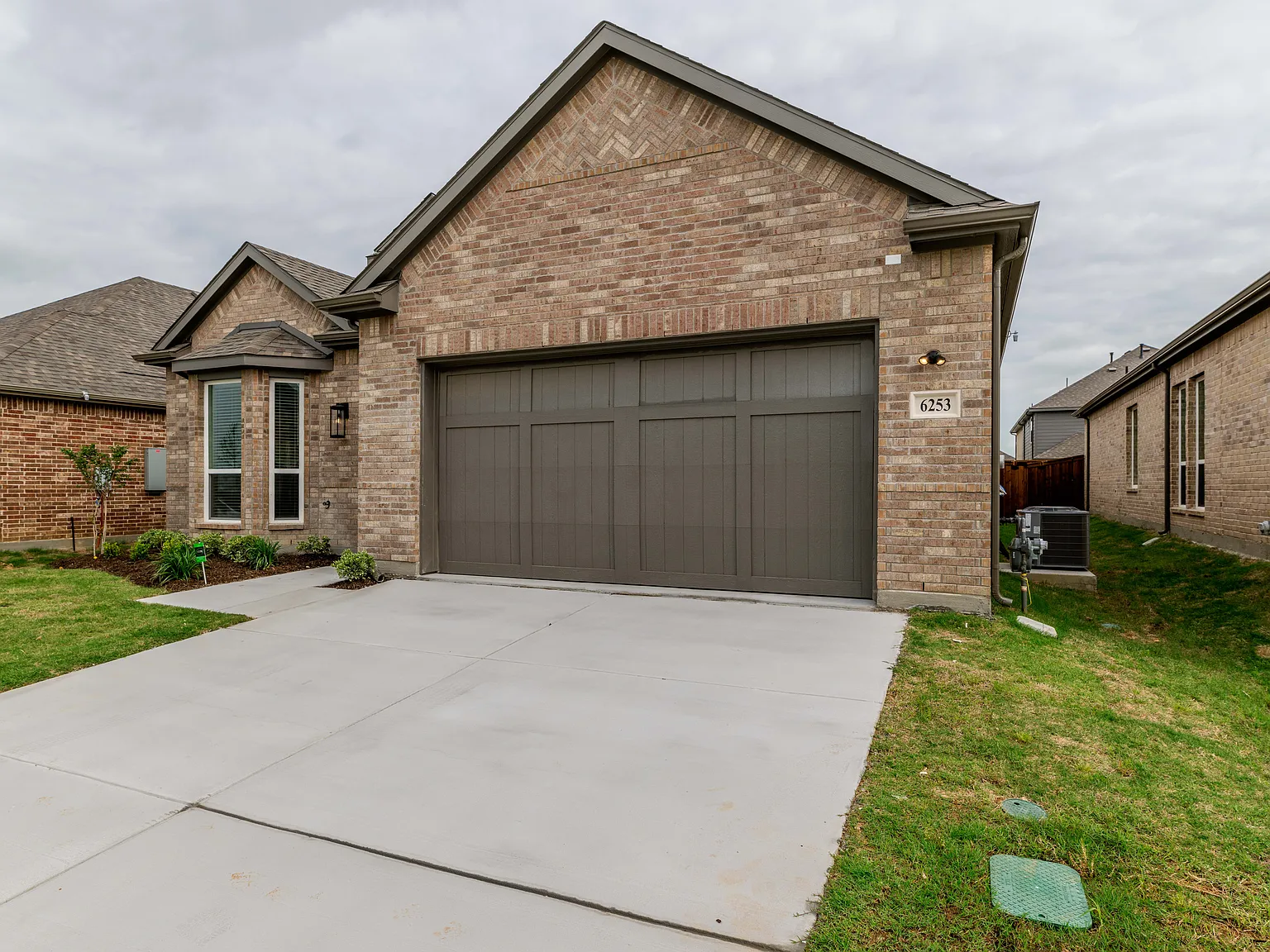 4 bed, 2145 sqft, $2,950 — Photo 2