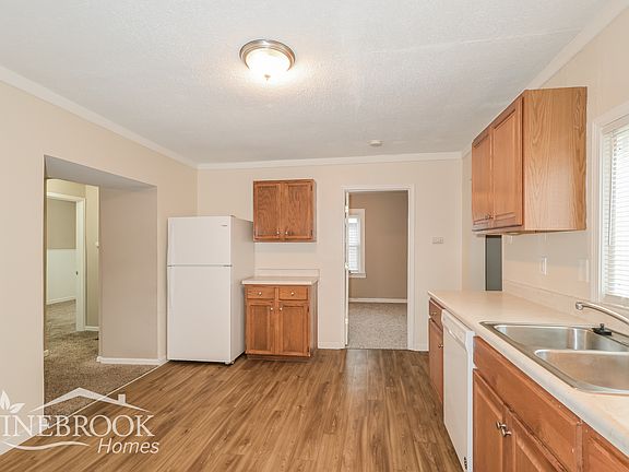 4th image of 2240 Huntington Ave