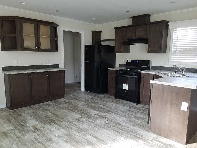 1st image of 29 Menlo Park Dr