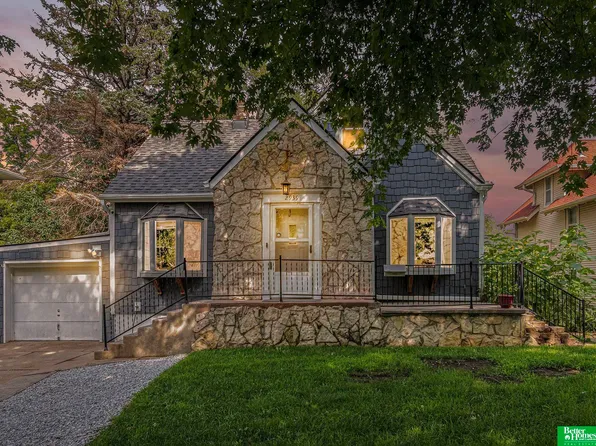 2939 N 58th St, Omaha, NE 68104