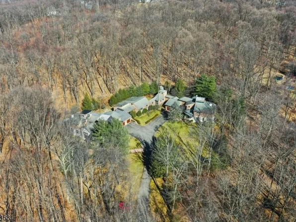 3 Dukes Ct, Mendham Twp., NJ 07945