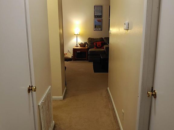 2nd image of 1390 Royalwyn Dr