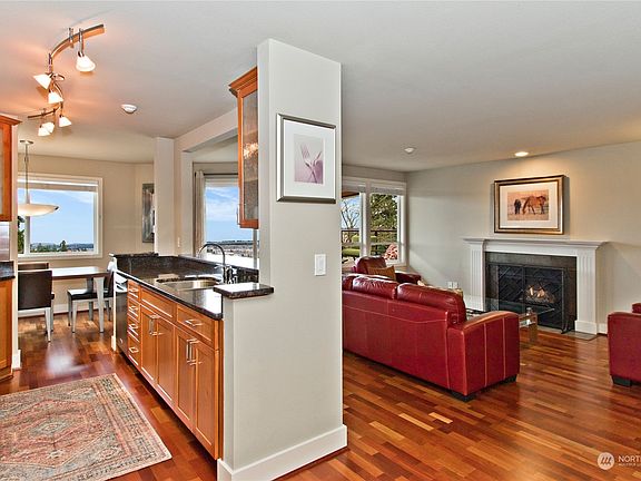 3rd image of 8980 Redmond Woodinville Road NE #203