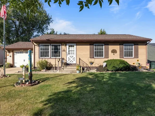 408 Carter St NW, Cedar Rapids, IA 52405