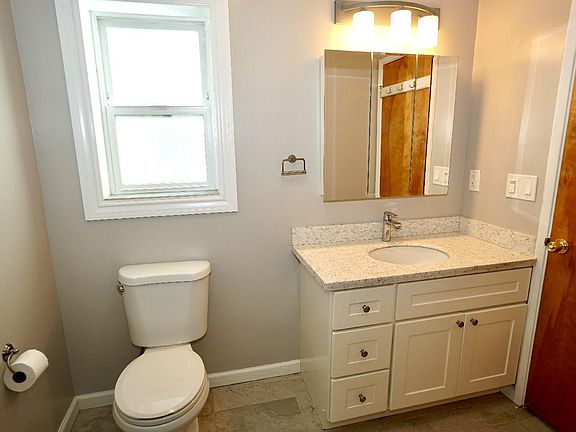 5th image of 139 Parker Ave APT 4