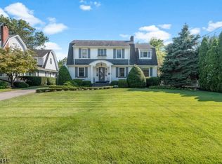 9 Cumberland Rd, Glen Rock, NJ 07452