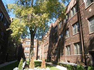 636 W Addison St APT 15, Chicago, IL 60613