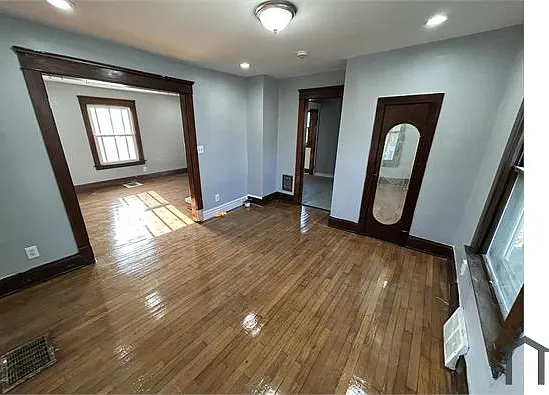 5 bed, 1440 sqft, $2,079 — Photo 4