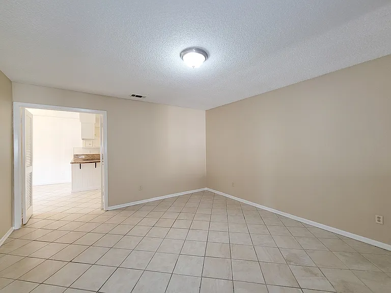 2710 Quail Creek Dr — Photo 10