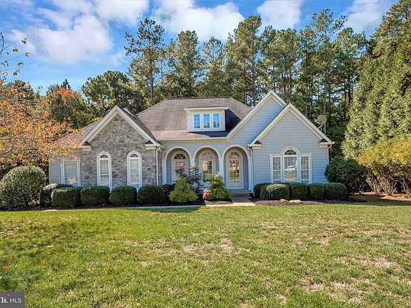 2nd image of 10704 Cedar Creek Dr