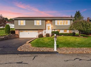 1316 Maplehurst Dr, Somerset, PA 15501