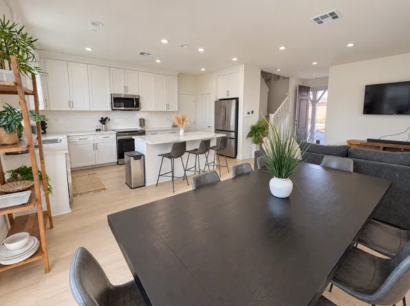 731 Kingbird Loop, Oceanside, CA 92058