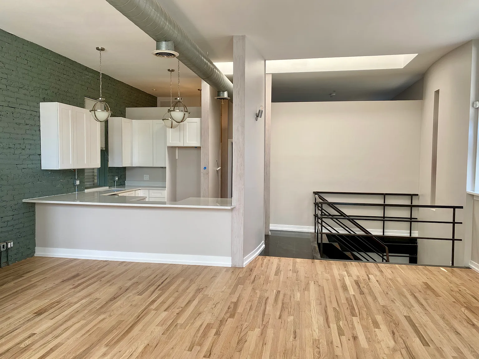 2 bed, 1800 sqft, $3,150 — Photo 3