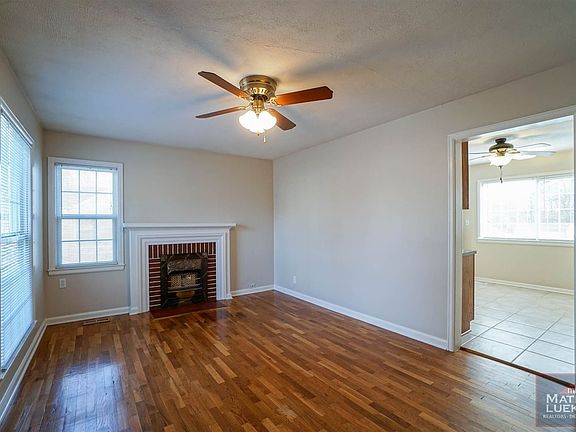 4th image of 132 Sunset Dr