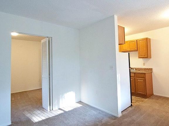 5th image of 1600 NW 4th Ave APT 44