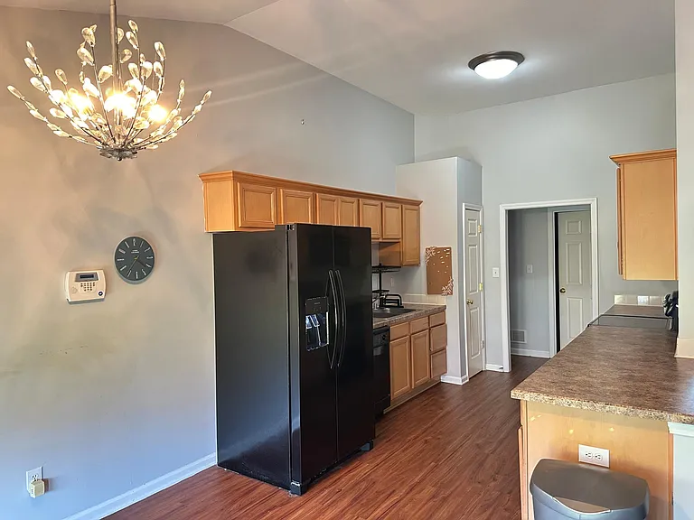 10913 Symington Cir — Photo 10