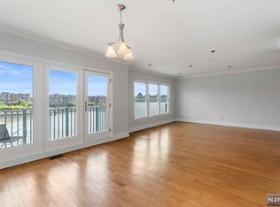 244 The Promenade #244, Edgewater, NJ