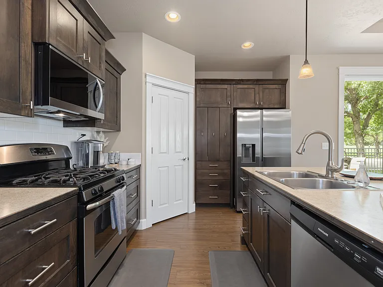2598 E Decameron Ln — Photo 11